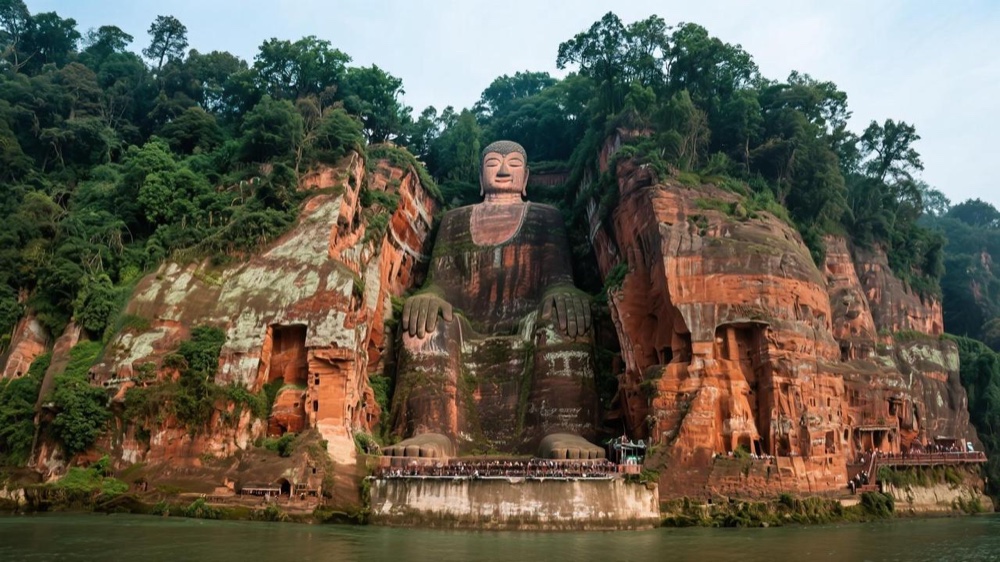 High-Speed Rail Excursion to Leshan Giant Buddha