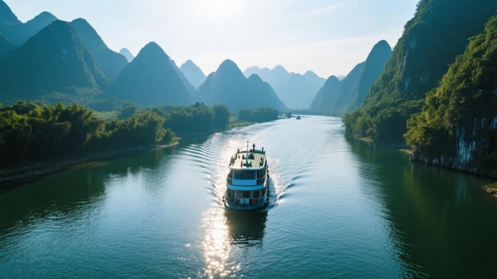 Li River Cruise to Yangshuo & West Street Night Walk